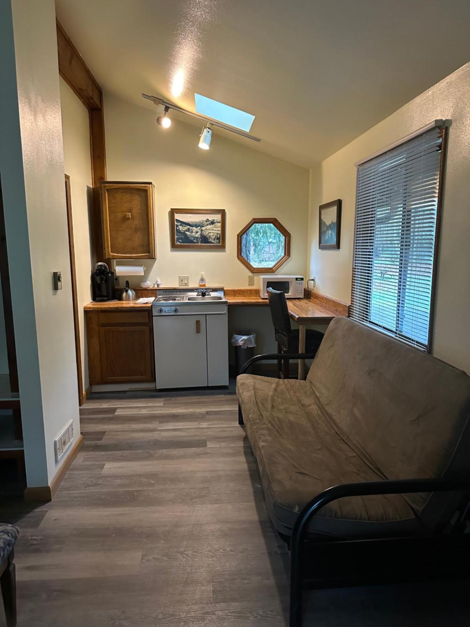 Glacier Peak Resort And Rv Park Rockport Exterior photo